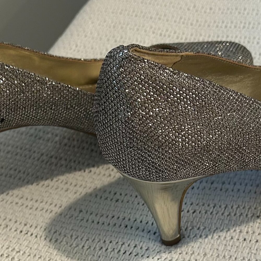 Shoes - Picture 3 of 4